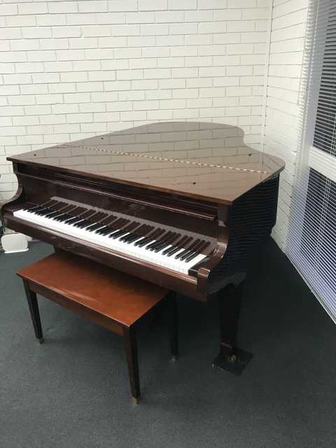 Kawai KG-2C Mid-Sized Grand Piano - 1973 - A Timeless Classic ...