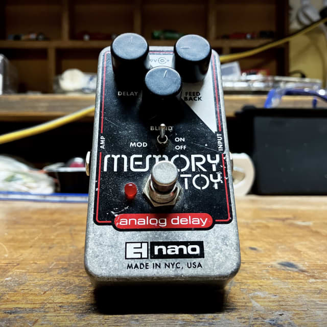 Electro-Harmonix Memory Toy Analog Delay | Guitars & Amps