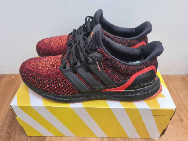 ultra boost 2.0 solar red