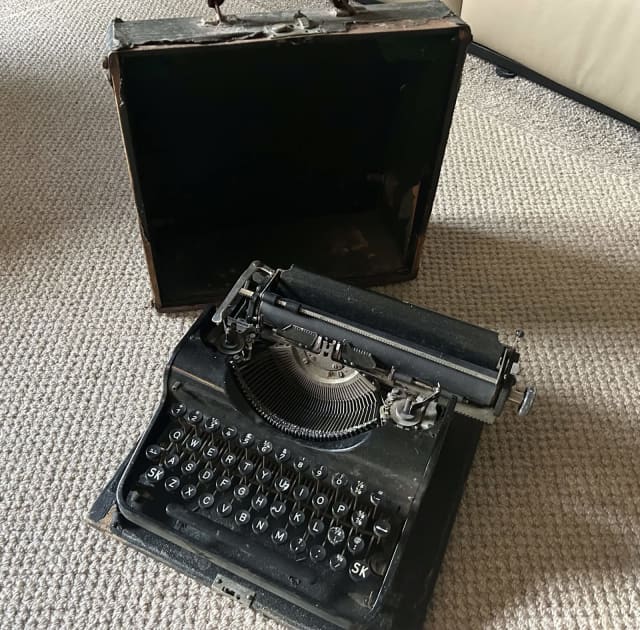Reminington Home Portable Typewriter With Case 1930s ANTIQUE Antiques