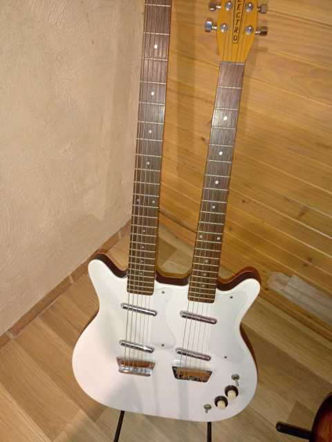 danelectro twin neck