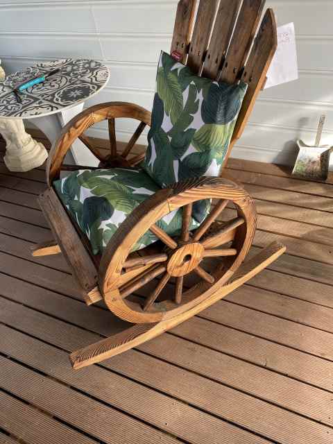 wagon wheel rocker