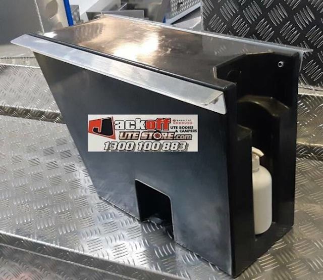 Water Tank , Under Ute Tray Side Mount 30ltr Brand New with Mountings