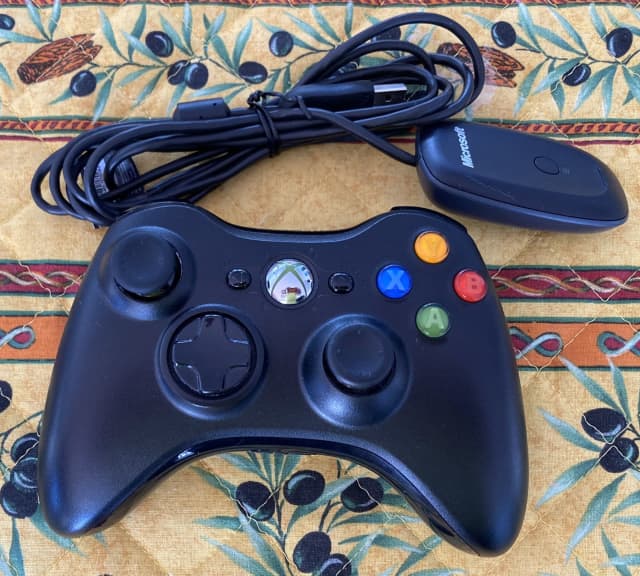 Microsoft Xbox 360 Controller with Windows Reciever Console