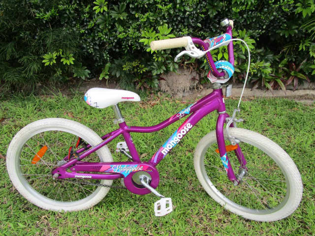 BICYCLE MONGOOSE LADYGOOSE 20 PURPLE EXTRA REFLECTORS Kid s