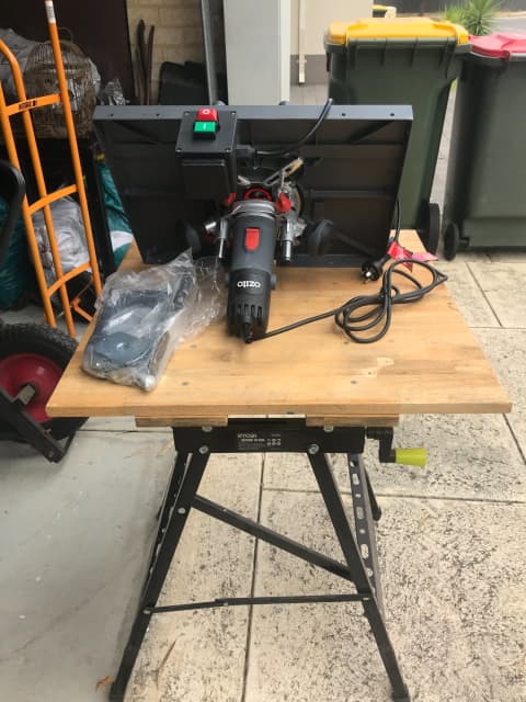 Ozito deals router table