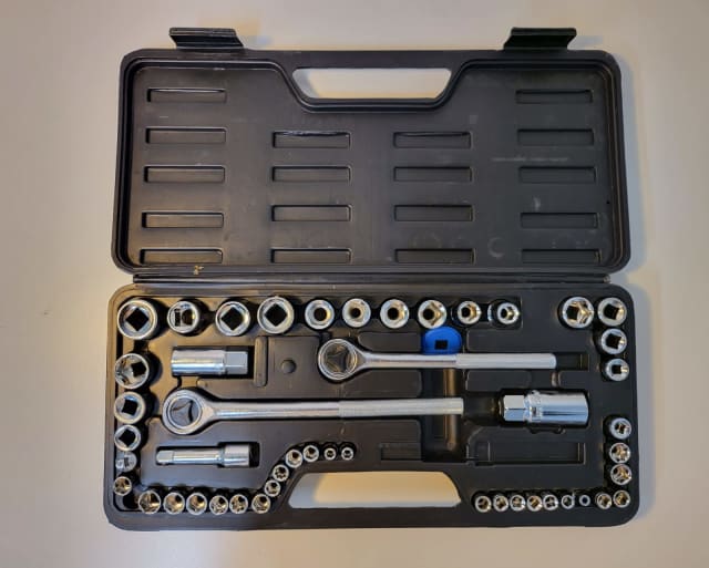 52pc Metric Imperial Socket Set 1/4 3/8 1/2 Drive Ratchet Extension