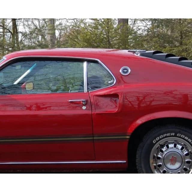 FORD MUSTANG FASTBACK WINDOW CHROME MOULDINGS 69 70 Wrecking