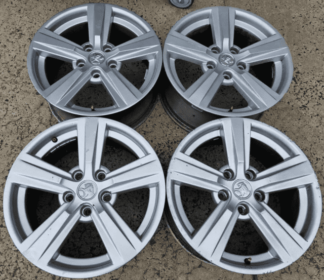4x 17 Genuine Commodore VZ SS Wheels Suit Commodore VX, VZ, VY- 17x8 ...