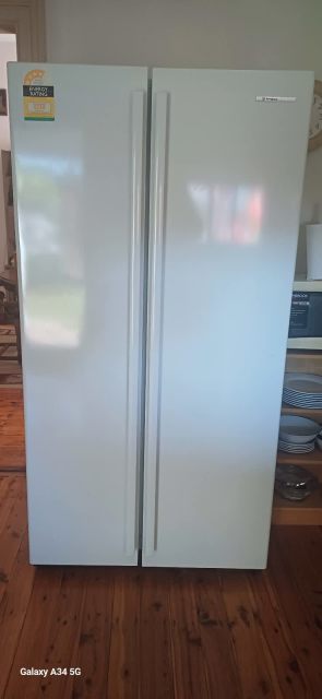 Refrigerator fridge/freezer | Fridges & Freezers | Gumtree Australia ...