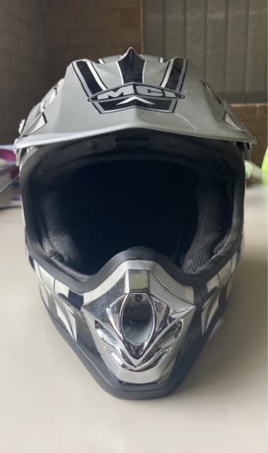 dirt bike helmets gumtree