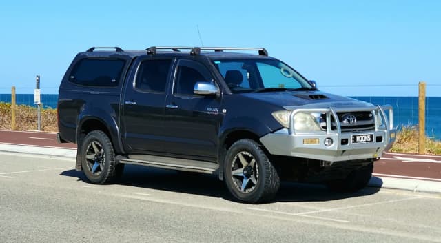 2008 TOYOTA HILUX SR5 (4x4) 4 SP AUTOMATIC DUAL CAB P/UP | Cars, Vans ...