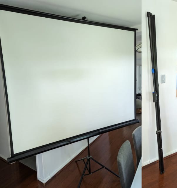 Projector Screen 244cm freestanding, portable, large pullout screen Home Theatre Systems