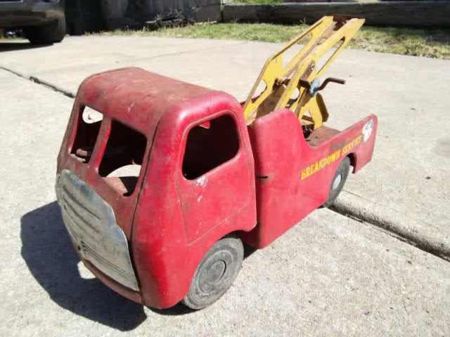 VERY RARE VINTAGE (TRI-ANG) Breakdown Service Toy Truck - Collectables ...