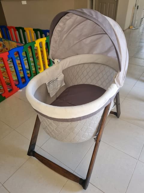 Ingenuity bassinet outlet australia