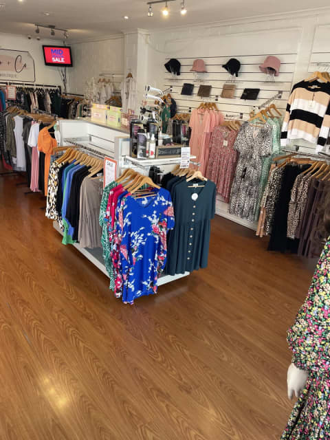 fashion accessories boutique