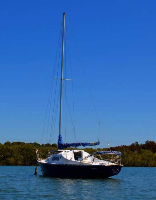 Endeavour 24 Fibreglass Yacht with Live Aboard Solar Power Sail Boats