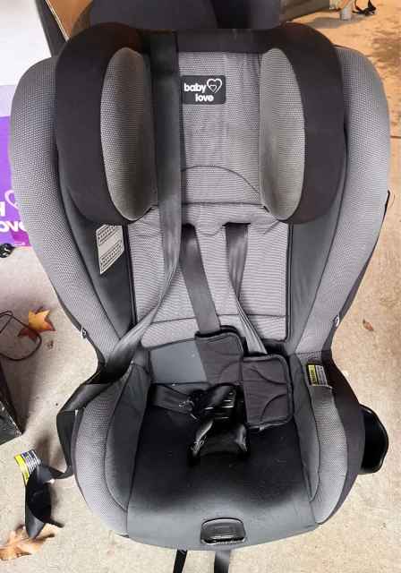 Baby Love 0-4 car seat - Car Seats in Weetangera ACT | Gumtree Australia