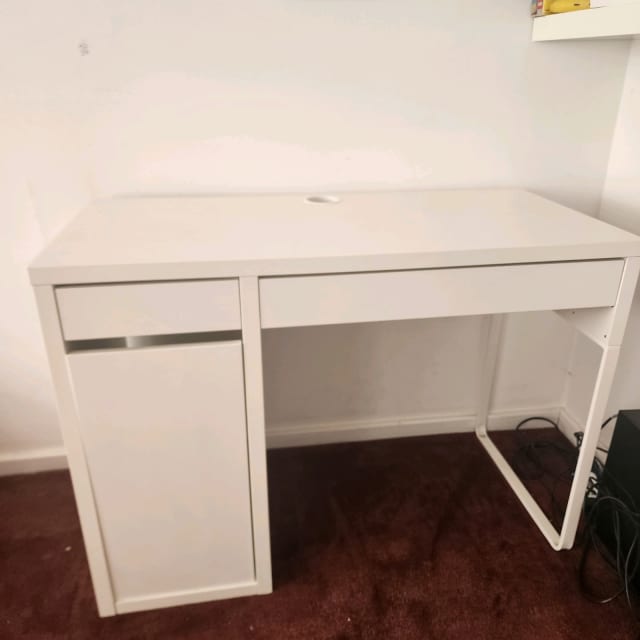 Ikea Micke Desk White Desks Gumtree Australia Stirling Area