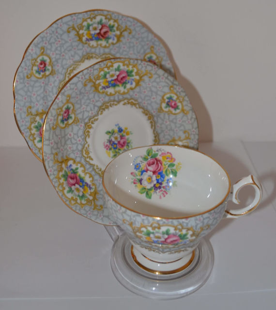 Queen Anne Shore & Coggins England Trio in Gainsborough Pattern