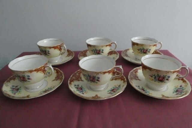 Tea set - English fine bone China - Colclough - 6 plates cups saucers ...