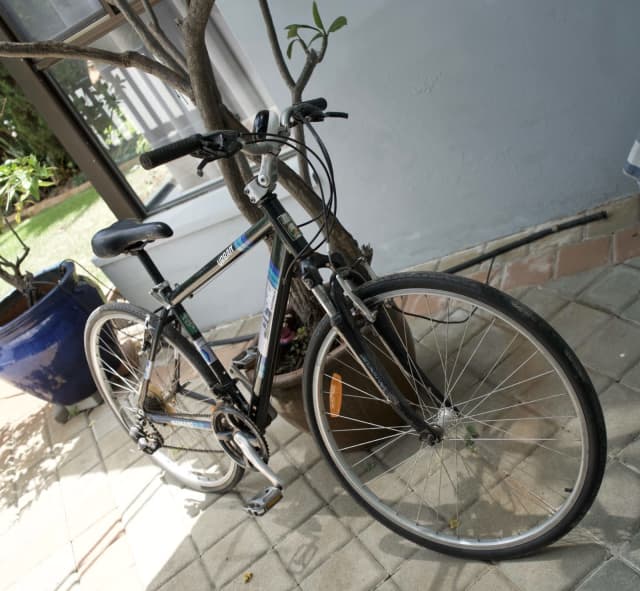 mens 28 inch alloy frame bike 3x 7 Shimano gears Men's Bicycles