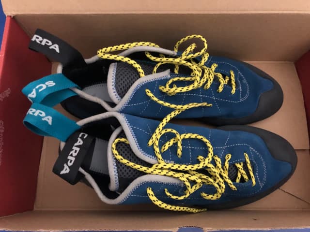 Scarpa helix hot sale hyper blue