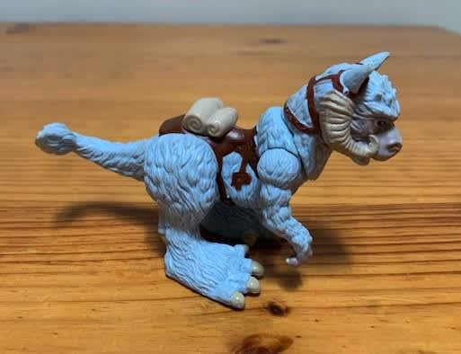 Star Wars Galactic Heroes Tauntaun 10cm Tall Posable figure ...