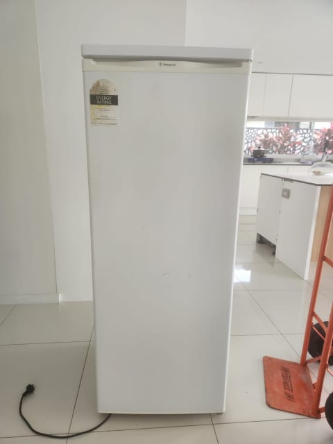 westinghouse 240l fridge