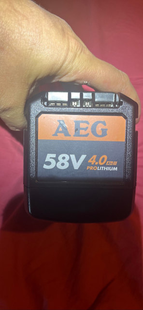 AEG 58v 4 0AH BATTERY Power Tools In Noble Park VIC Gumtree Australia