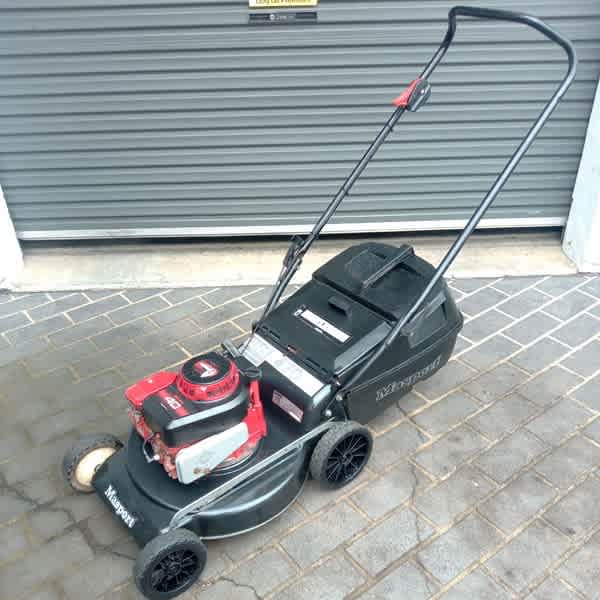 MASPORT 4-Stroke Briggs Stratton Lawn Mower with Catcher | Lawn Mowers ...