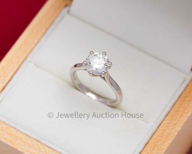 1.64CT GIA CERTIFIED DVS2 DIAMOND set in a PLATINUM RING Women's