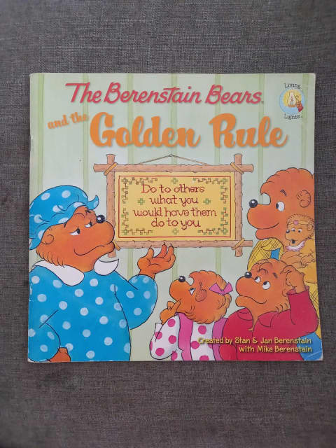 THE BERENSTAIN BEARS AND THE GOLDEN RULE | Children's Books | Gumtree ...