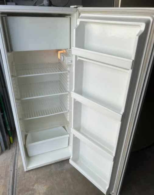 Warranty 250L Westinghouse Fridge Freezer H1380 W500 D550 good work co