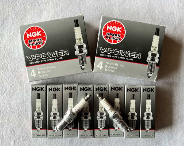 8 x NGK TR6 V Power Spark Plugs Commodore HSV LS1 LS2 L98 GEN 3 Cammed