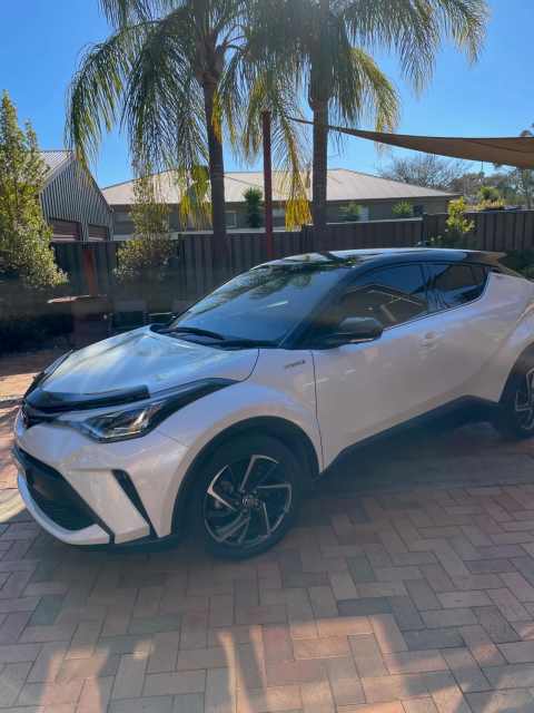 2020 Toyota C-HR KOBA (2WD) TWO TONE HYBRID CONTINUOUS VARIABLE 5D HAT ...