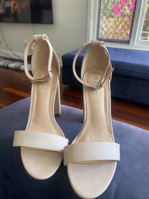 Betts clearance nude shoes