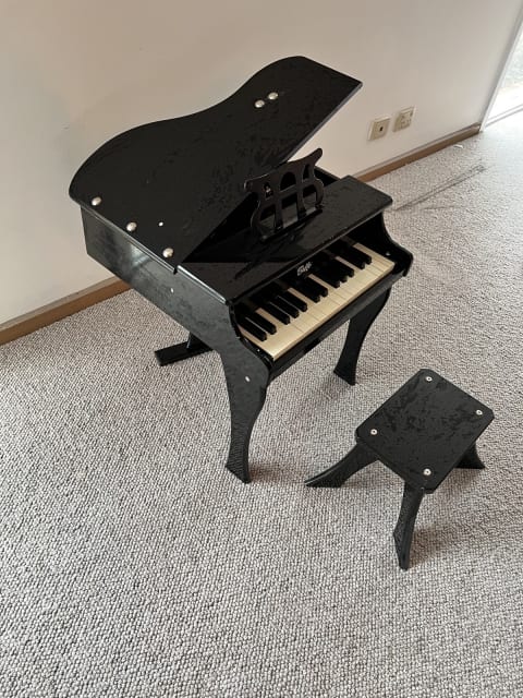 kidstuff grand piano