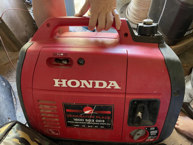 Honda EU22i Generator with cover | Caravan & Campervan Accessories ...