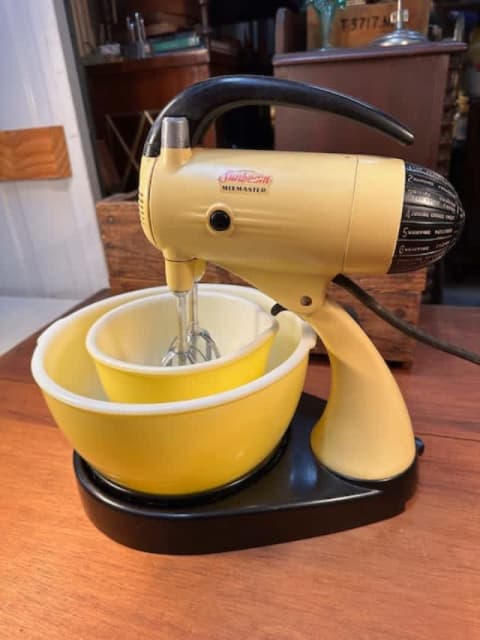 Vintage Yellow Sunbeam Mixmaster With Beaters and Bowl 