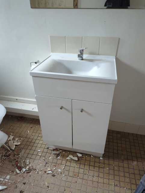 Free Bathroom Vanity - Building Materials in Scarborough WA | Gumtree ...