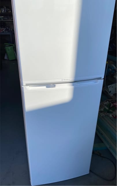 westinghouse 230l top mount fridge