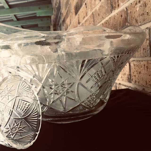 VINTAGE PUNSH BOWL WITH 12 CUPS, HOOKS , & A LARGE BOWL Vases & Bowls