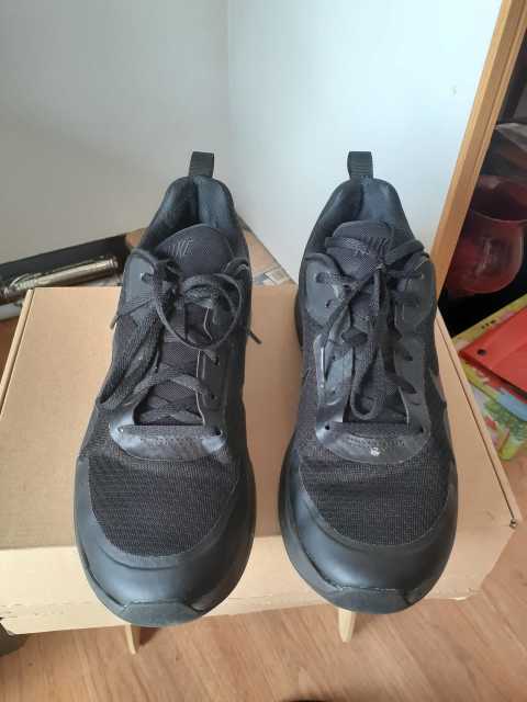 nike shoes for 20 dollars
