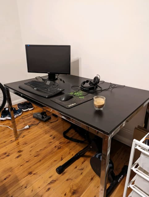 desks available for pickup