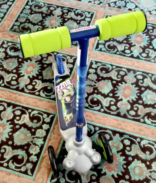 Child Scooter Lean N Glide Tri Scooter Buzz Lightyear Toy Story Toys