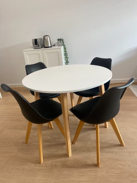 kmart round dining table