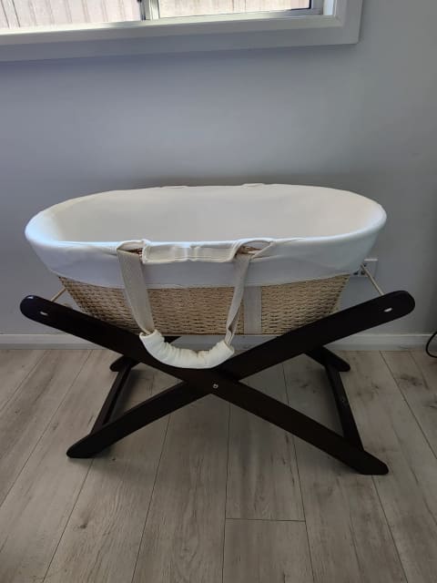 Bebe care moses hot sale basket and stand