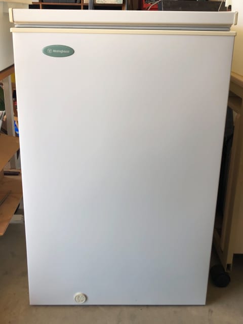 westinghouse 140l chest freezer good guys