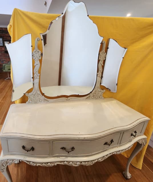 Queen Anne dressing table in Solid Timber with Wing Mirrors | Dressers ...